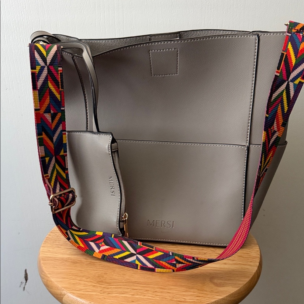 Mersi Gray Shoulder Bag with Vibrant Strap